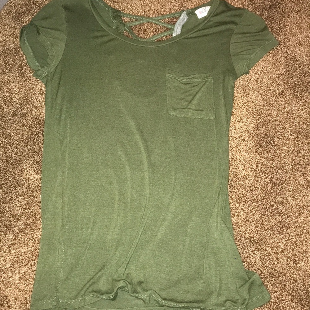 green short sleeve shirt